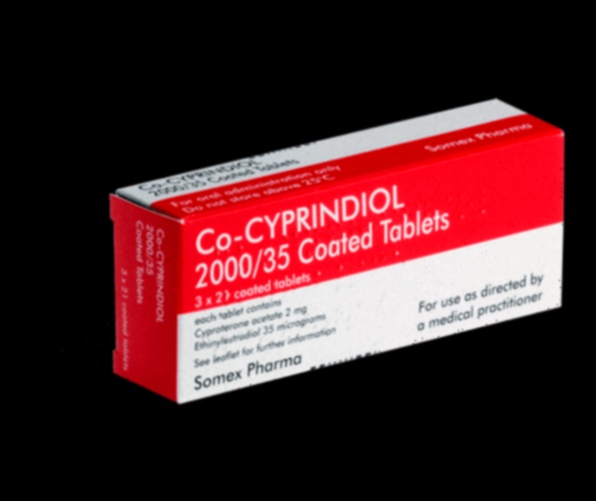 Boîte de cyprotérone – illustration d'un comprimé anti-androgène